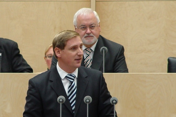Ministerpräsident Peter Harry Carstensen und Umweltminister Dr. Christian von Boetticher (2005 - 2009) - Foto: Pressearchiv MLUR