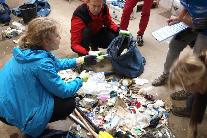 Am ICCD wurde 2016 Müll gesammelt und die Funde ausgewertet. - Foto: Julia Steigleder