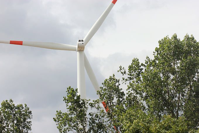 Die Nutzung der Windenergie kann an manchen Standorten Probleme bereiten und bedarf der vorsichtigen Planung - Foto: Helge May